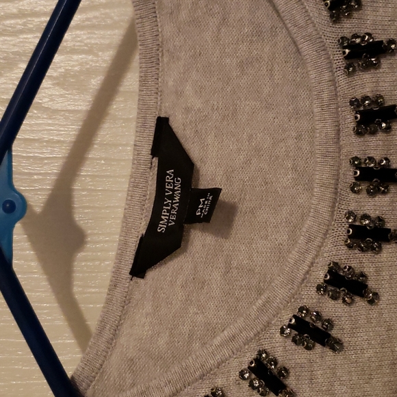 Vera Wang sweater - Picture 2 of 3